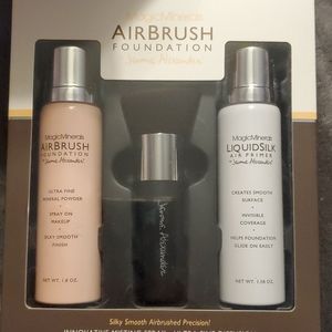 Magic Minerals Airbrush Foundation